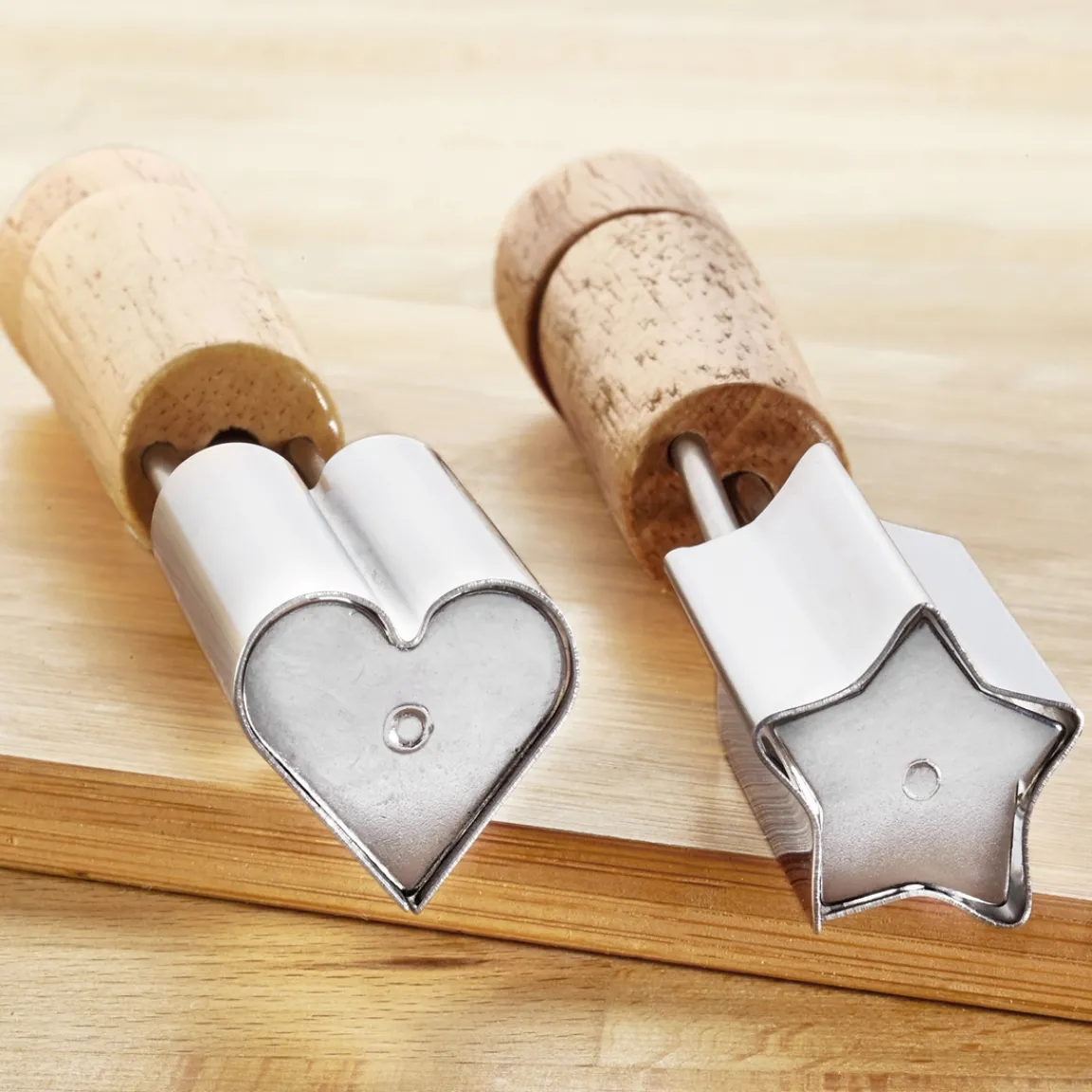 New Tempsl Lot de 2 découpe bouchées étoile/cœur